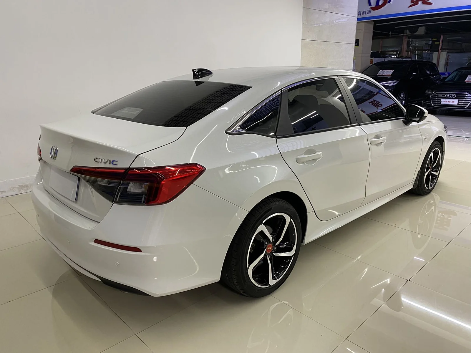 Фото 8 Honda Civic