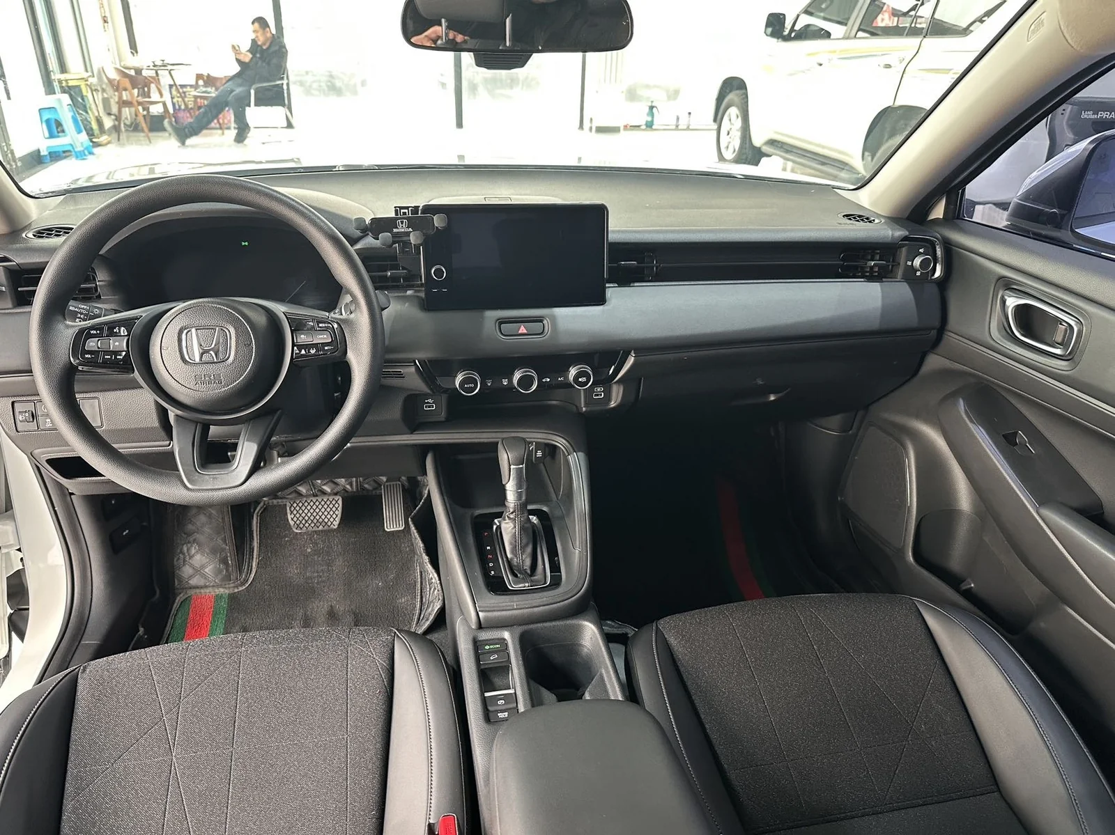 Фото 7 Honda Vezel