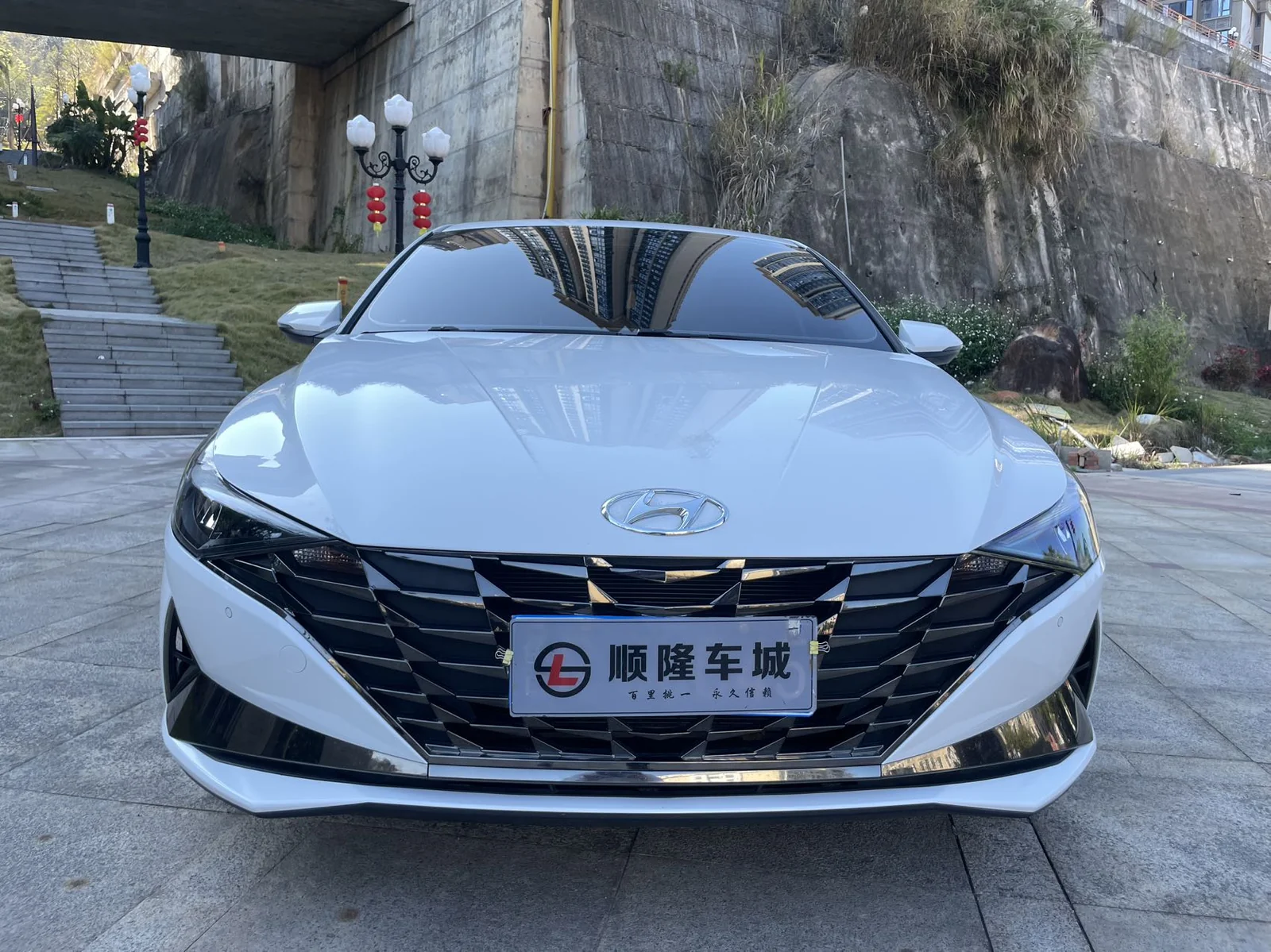 Фото 2 Hyundai Elantra