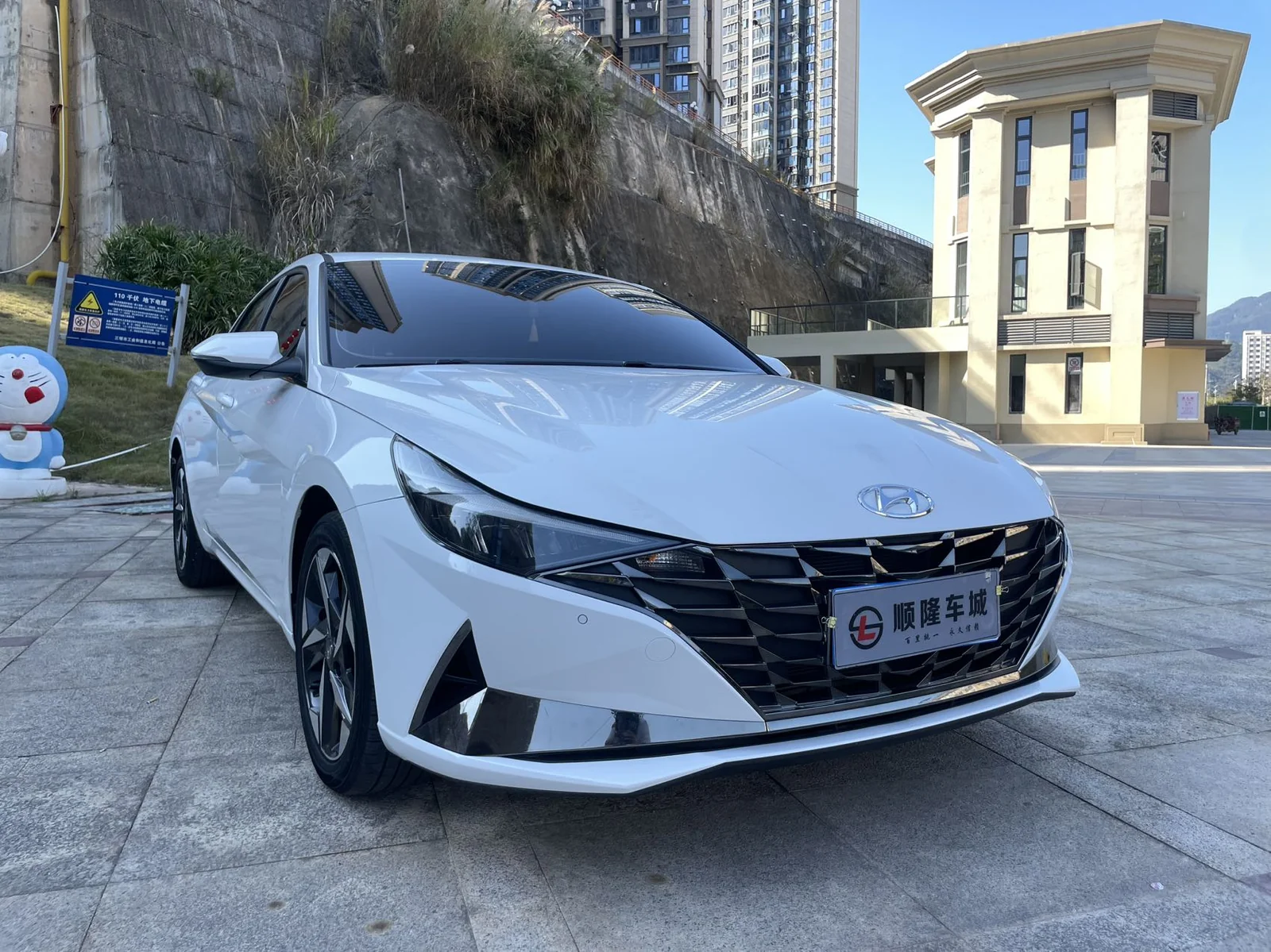 Фото 3 Hyundai Elantra