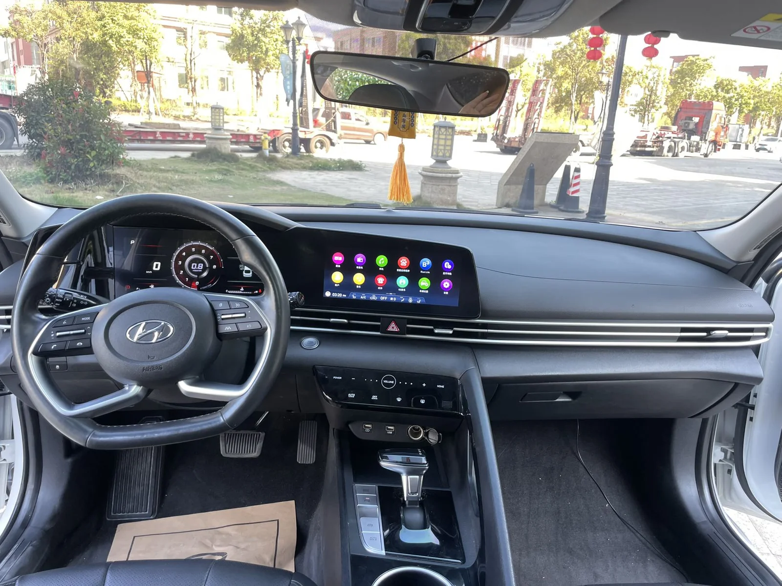 Фото 4 Hyundai Elantra