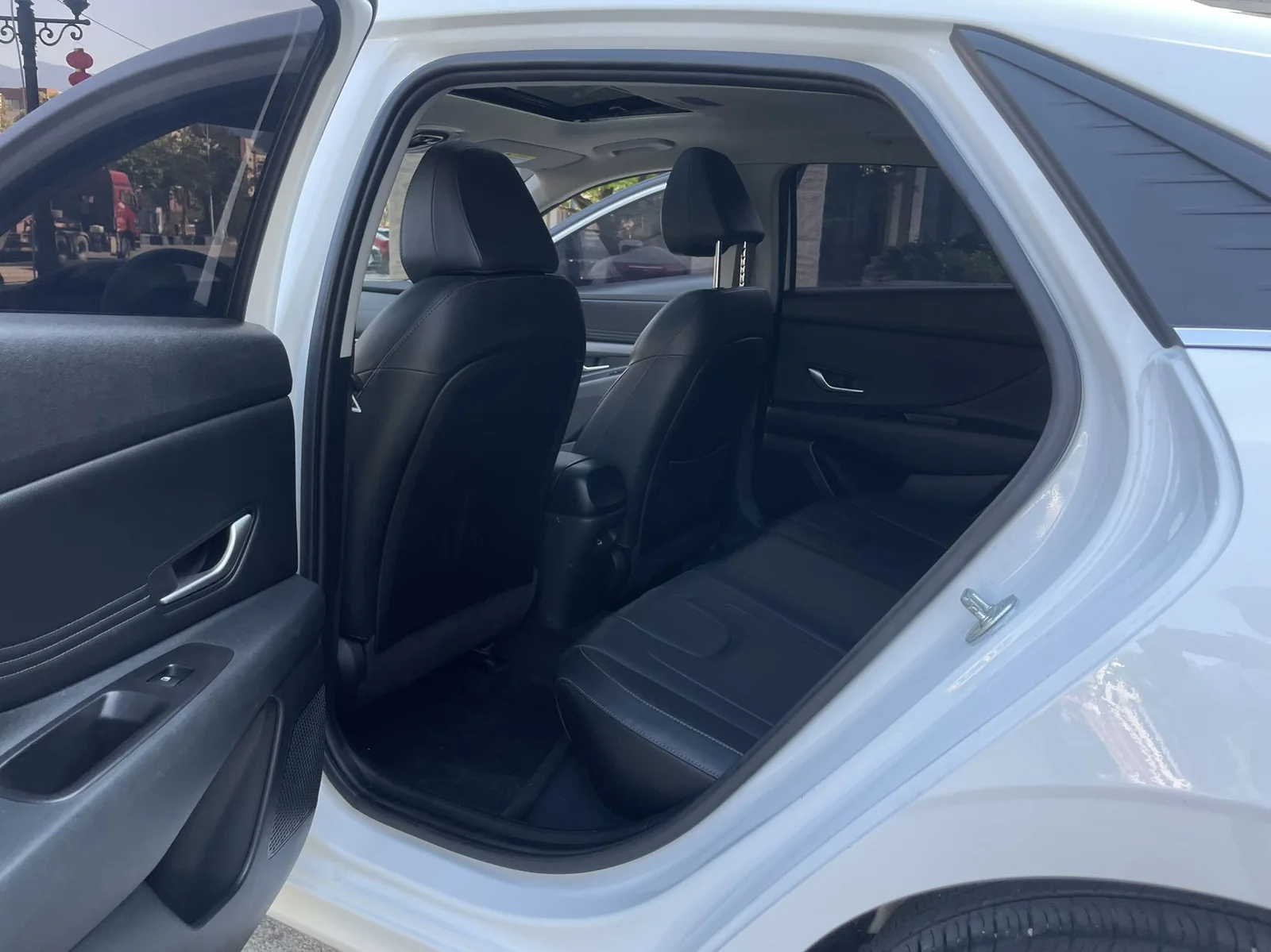 Фото 6 Hyundai Elantra