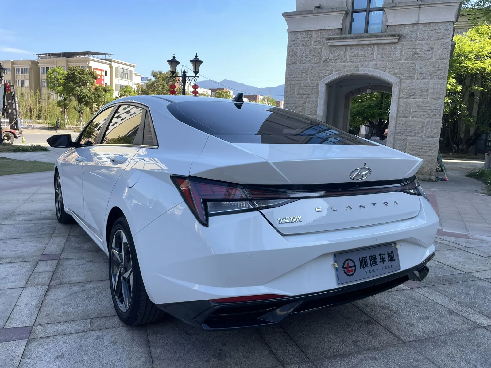 Фото 9 Hyundai Elantra