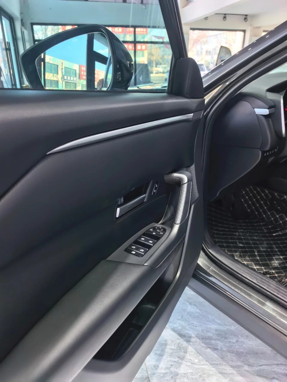Фото 5 Mazda CX-50