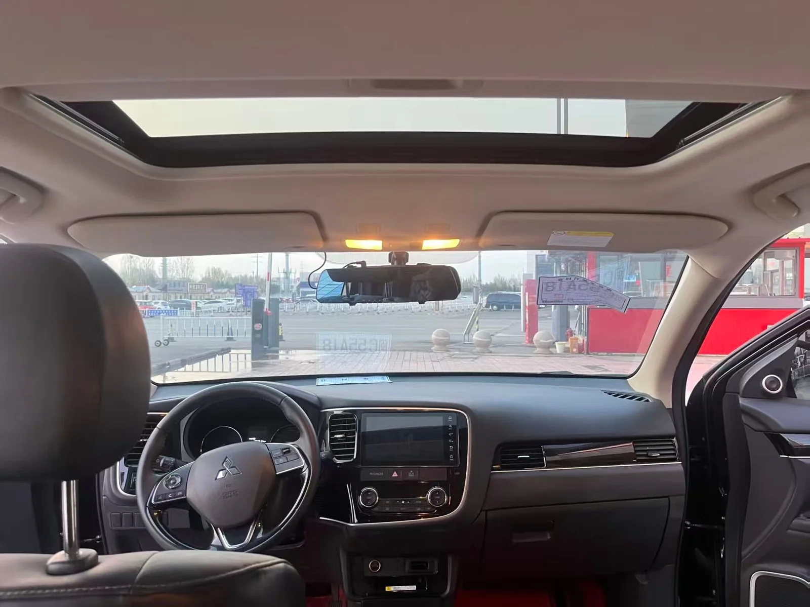 Фото 6 Mitsubishi Outlander