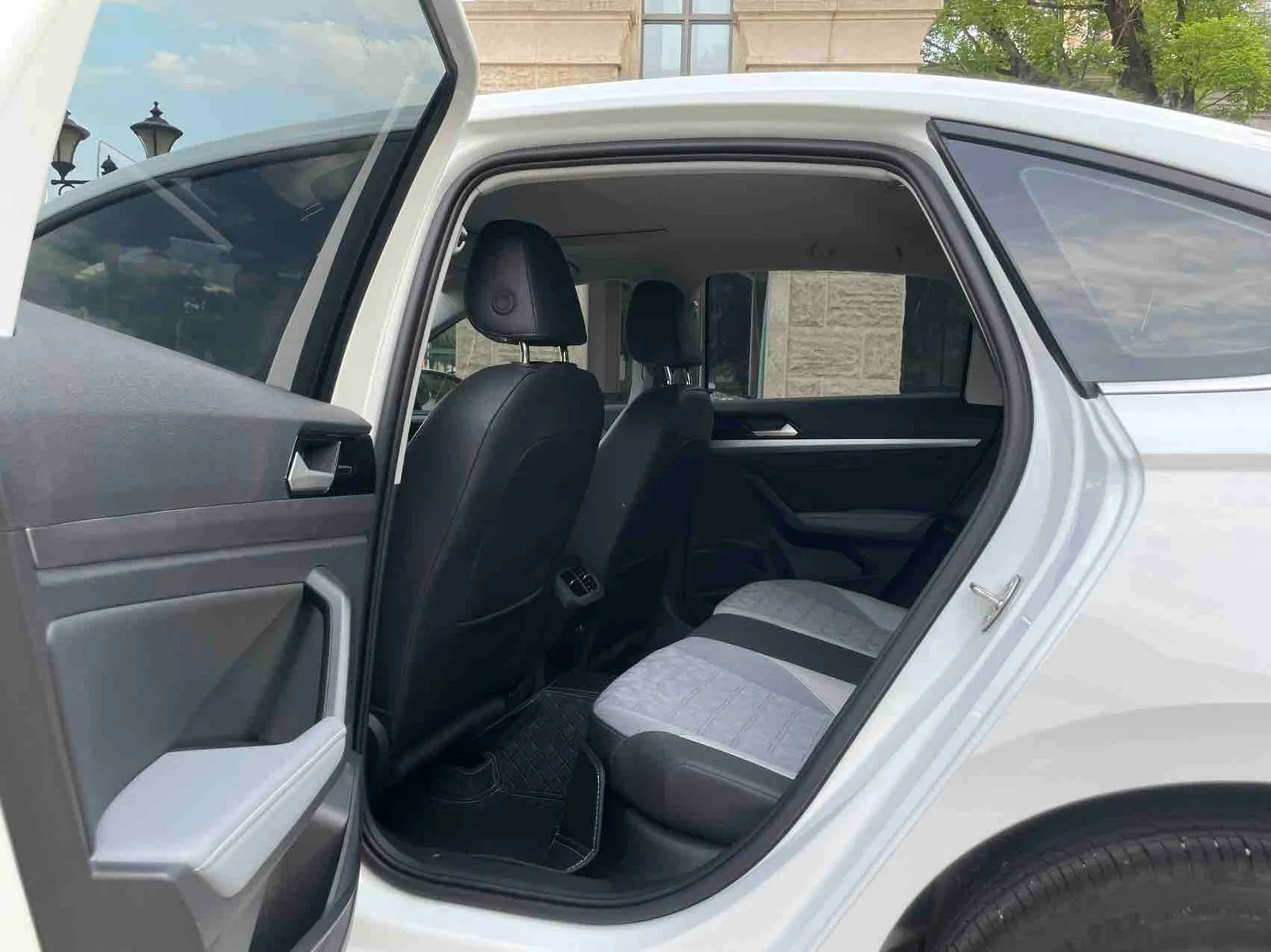 Фото 6 Volkswagen Lavida