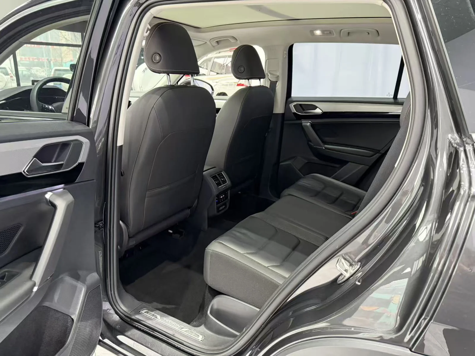 Фото 9 Volkswagen Tayron