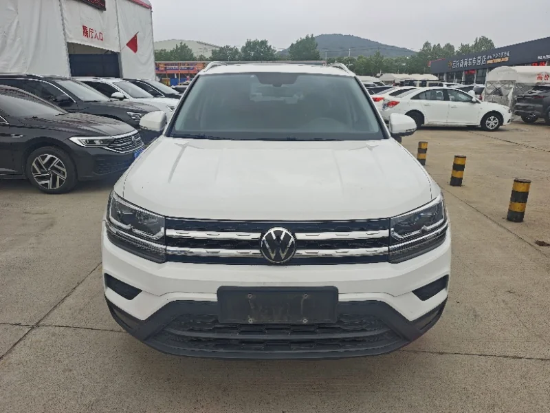 Фото 2 Volkswagen Tharu